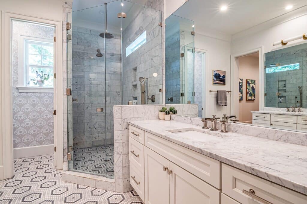 luxurious bathroom