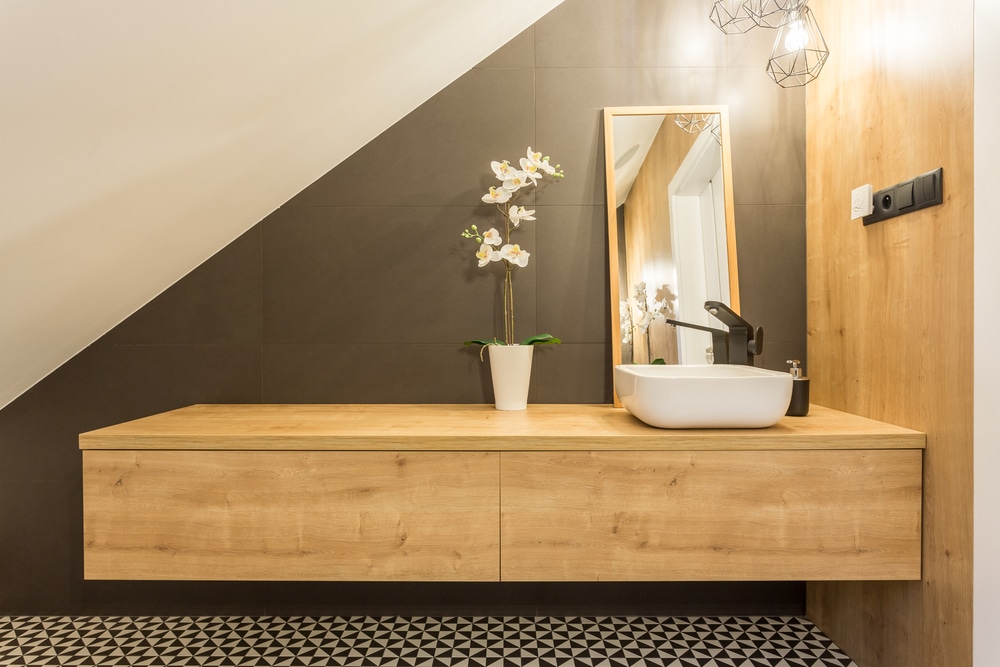 Wooden bathroom shelf with washbasin and mirror